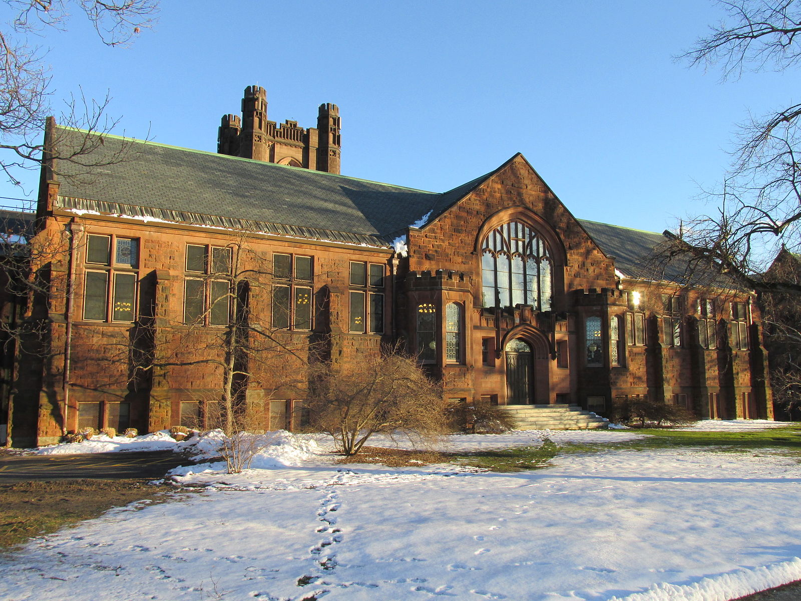 An image of Mount Holyoke College's library
